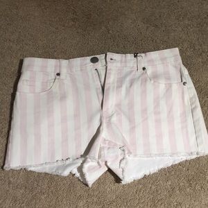 Light Pink/Cream Denim Short